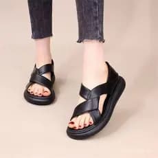 Sandálias Romanas Femininas de Fundo Plano Couro Macio Slip On Confortável Estilo Praia Verão