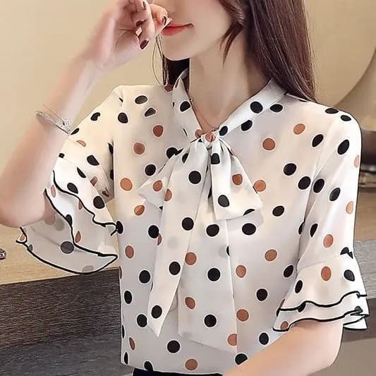 Blusa de Chiffon Feminina Plus Size para o Verão, Estilo Coreano, Estampada com Laço e Poás, Manga Curta PO52