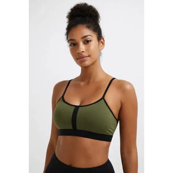 KIT 3 TOPS FITNESS Top de academia cores sortidas com sustentacao e zero transparencia varejo e atecado