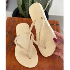 RASTEIRA/CHINELO  MODERNO  ELEGANTE COM DETALHE NA LATERAL  BICO/REDONDO