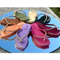 Chinelo Rasteira Adulto  Feminino  Moderno  com Detalhe de  Strass na correia e na sola LANÇAMENTO