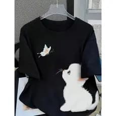 Camiseta Feminina de Gola Redonda Estampada com Gato & Borboleta, Moda T-shirt Feminina com Estampa de Gato & Borboleta