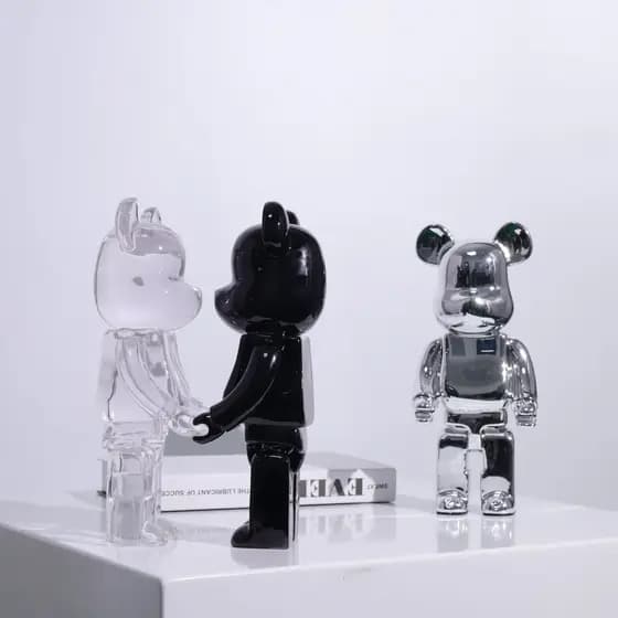 Ornamento Criativo de Urso Violento Suporte de Exibição de Móveis Modelo de Parede de TV Decoração Suave para Quarto