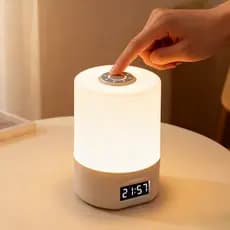 Luminária De Mesa LED Touch Solena Aura Abajur com Relógio Digital 3 Níveis De Brilho USB-C