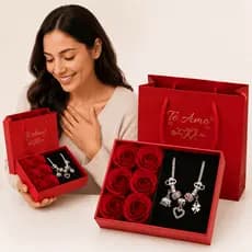 Rosas Eternas Preservadas Na Caixa de Presente Com Pulseira Berloques Prateada: Dia Dos Namorados