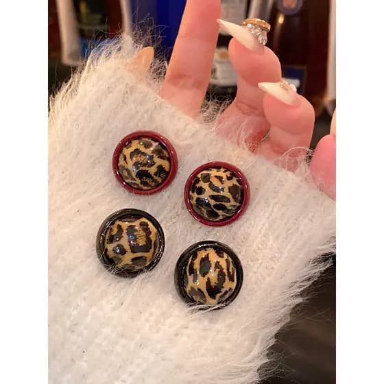 | 【cartelas de brincos feminino】 | kit brinco aço inoxidável ✿Ins na moda outono inverno estilo Hong Kong Retro leopardo