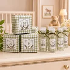 Kit Lembrancinhas Personalizadas 15 Frasco Álcool + 15 Caixa Cubo + 15 Tubolata + 12 Rótulo pra Água