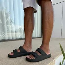 Chinelo Slide Masculino Fivela Leve e Confortável Nuvem Alto Macio Casual Moda Elegante Sofisticado