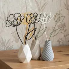 Arranjo de Flores / Flores decorativas / Flor de Plástico / Rosa / Brinde / Decoração/ Lembrancinha / Dia das mulheres