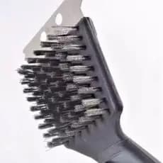 Escova para Churrasqueira com Raspador em Aço Limpa Grelha de Churrasco Cerdas Resistentes