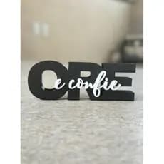 Placa Decorativa Ore e Confie | Decoração Cristã Minimalista | Presente Religioso