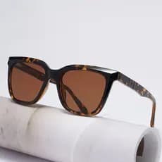 Óculos de Sol Unissex Tartaruga Dobradiça Mola Estilo Europeu Americano Retro UV400 Proteção Solar Armação Resistente