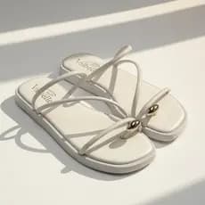 Sandália Flat Birken calce fácil com Detalhe Dedo, casual, lançamento