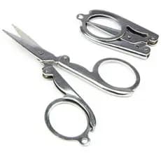 Tesoura Dobrável Portátil Aço Inox Chaveiro Compacta Multiuso Camping Pesca Emergência