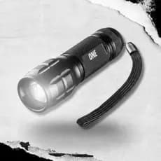 Lanterna Tática ONE Invictus 80 Lumens 6 horas de autonomia Resistente à água (IPX6) 3 funções