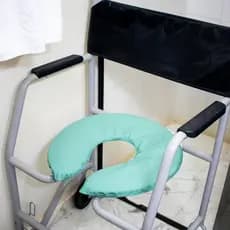 Assento Ortopédico com espuma para Cadeira de Banho Impermeável Conforto PNE Idoso