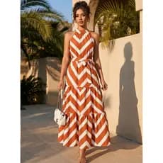 Vestido Longo Com Estampa Floral Completa, Decote Halter E Cinto, Estilo Fluído Para Férias P M G