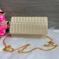 Bolsa Clutch Elegante  com Corrente Dourada – Ideal para Festa
