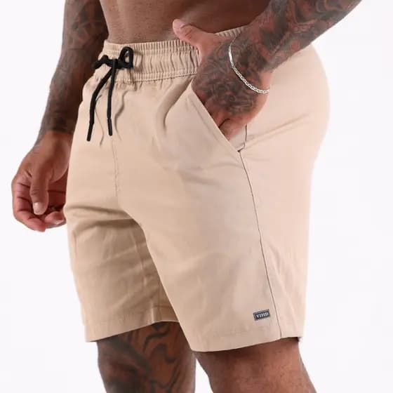 Bermuda Short Masculino Sarja Elástico Ajustável Bolso Social Embutido E Detalhe Na Lateral Elegante