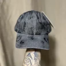 boné jeans bordados artistas curvo unissex