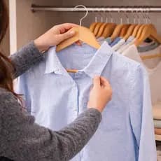 Kit Tres Cabides Madeira Resistente Elegante Organizador Roupas