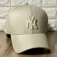 Boné Nude New York NY NYC Feminino Caqui Bege Creme Masculino Combina com tudo e com qualquer look!