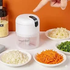 Mini Processador Elétrico de Alimentos Portátil com 3 lâminas de aço inox USB 250 ml Bivolt AltaPerformance