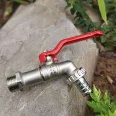 Torneira Para Jardim 1/2 Metal Reforçado Com Bico Para Mangueira Alta Resistência ZM-168