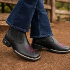 Botina Texana Feminina Boiadeira Couro Eco Premium Bordado Rosa Country Rodeio Adulto Infantil