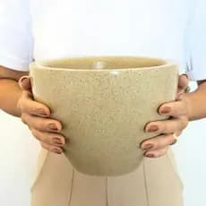 Vaso de planta Areia ou Cinza decorativo | Polietileno | Resistente | Boca 22cm x Altura 15cm