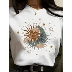 Camiseta Feminina Casual Estampada Sol e Lua 100% Algodão 30.1 Delicada, Estilosa, Blusa Feminina