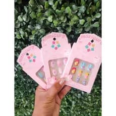 Unhas Postiças Decoradas Variadas – Kit com 12 Tips Coloridas