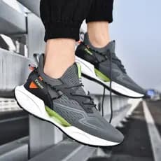 Sapatos masculinos sapatos esportivos pai sapatos primavera verão 2025 novo estilo sola macia leve tênis de corrida malh