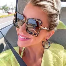 Novos óculos de sol femininos oversized, armação de plástico grande, cor gradiente, UV400, 7XLH