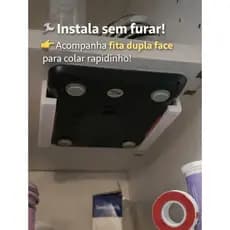 Suporte Suspenso para Balança de Cozinha – Ganhe Espaço na Bancada! 🍳📏 (Sem Furos - Fita Inclusa)