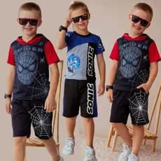 Conjunto de Menino Homem Aranha (Spider) ou Sonic Estiloso Blusa 100% algodão e Bermuda de Moletinho