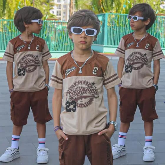 Conjunto Menino Blusa malha 100% Algodão + Bermuda Moletinho