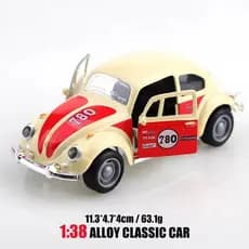 Uma réplica clássica do Herbie Beetle 53, este é um carrinho de brinquedo infantil de metal com duas portas.