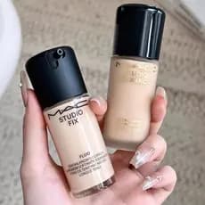 Base Líquida Iluminadora MAC para Pele Seca, Corretiva, Hidratante, Nutritiva, Base Impecável para Pele Oleosa, Controle