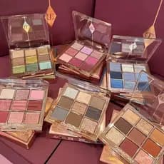 Nova Paleta de Sombras de Olhos CT Charlotte Tilbury com Nove Cores 12g, Paleta de Sombras de Olhos com Nove Cores em To