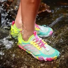 Sapatos de água respiráveis femininos - natação de lazer, sapatos de cano baixo para uso externo, equipados com sola de