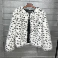 Casaco de pele sintética europeu americano inverno novo estilo roupas femininas imitação toscana jaqueta preto branco po