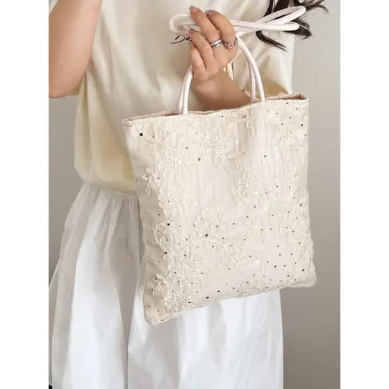 Bolsa Tote bordada com lantejoulas de renda branca francesa feminina 2026 novo estilo bolsa de lona de grande capacidade