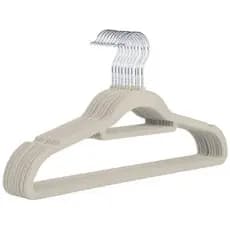 Kit 10 Unidades Cabide Slim Antideslizante Veludo Bege Closet Organizador Roupas Moderno Prático Casa