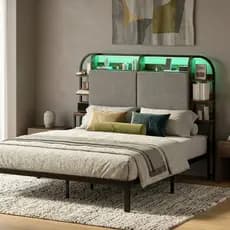 Cama Metálica Casal com Cabeceira Multiuso Estofada e Prateleiras de Guarda para Dormitório Residencial