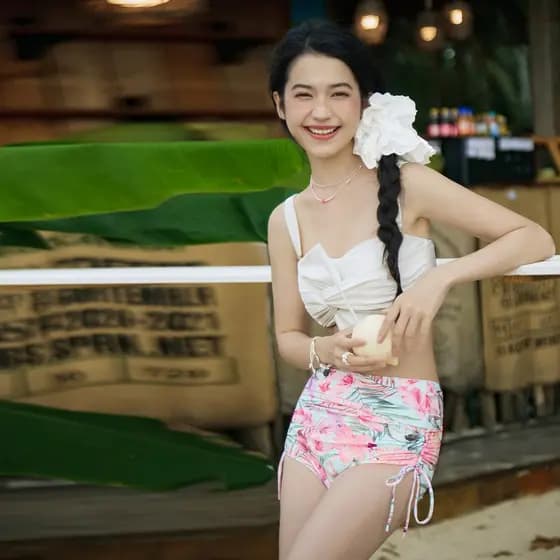Sanqi Split senhoras novo estilo férias à beira-mar primavera quente conservador capa barriga mais magro olhar biquíni m