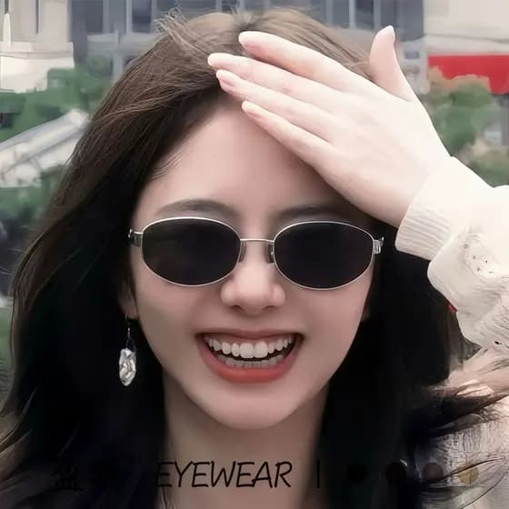 2026 Novo estilo leve óculos de sol de luxo feminino óculos de sol de alta qualidade