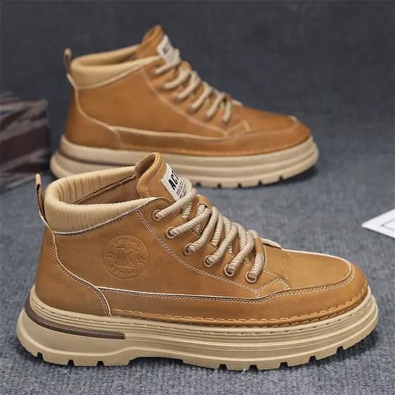 Outono novo estilo de alta qualidade Martin botas masculinas versão coreana na moda All-Match sapatos de sola grossa Cas