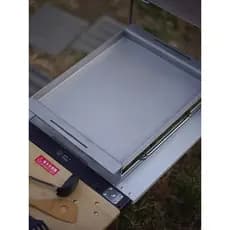 Mesa igt para acampamento ao ar livre, com aço inoxidável, duas unidades, churrasqueira, bife frito, fundo plano igt