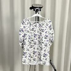 V246 feminino novo estilo elegante All-Match Floral camisa de manga curta mais magro olhar gola quadrada